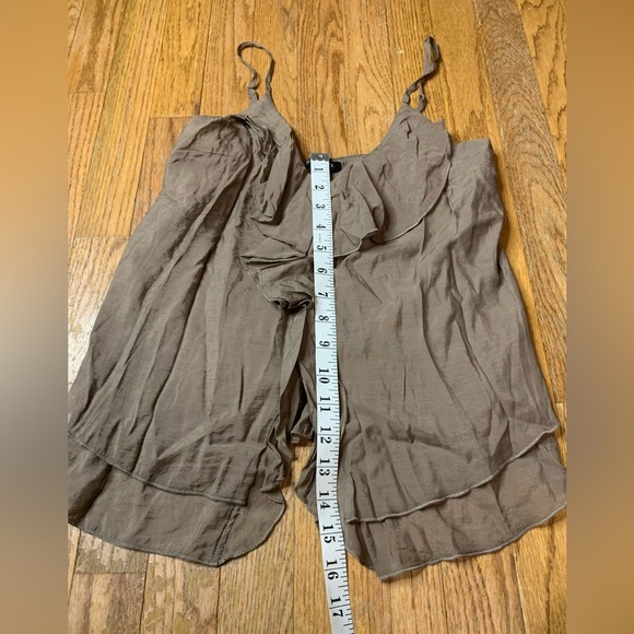 Dynamite Clover Ruffle Cami Top Taupe/Beige XS - Picture 7 of 7